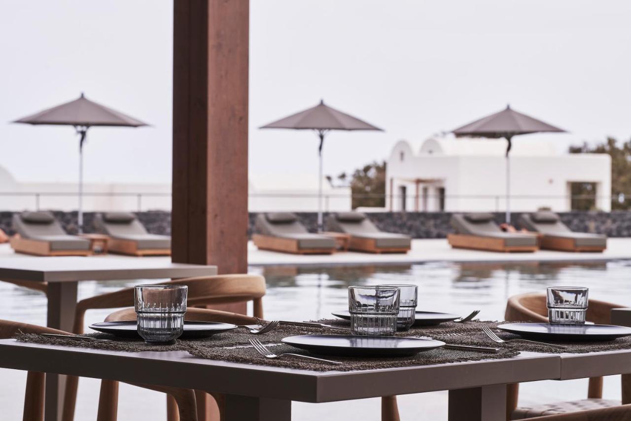 Orama Hotel & Spa Fira  Exterior foto The pool at the hotel