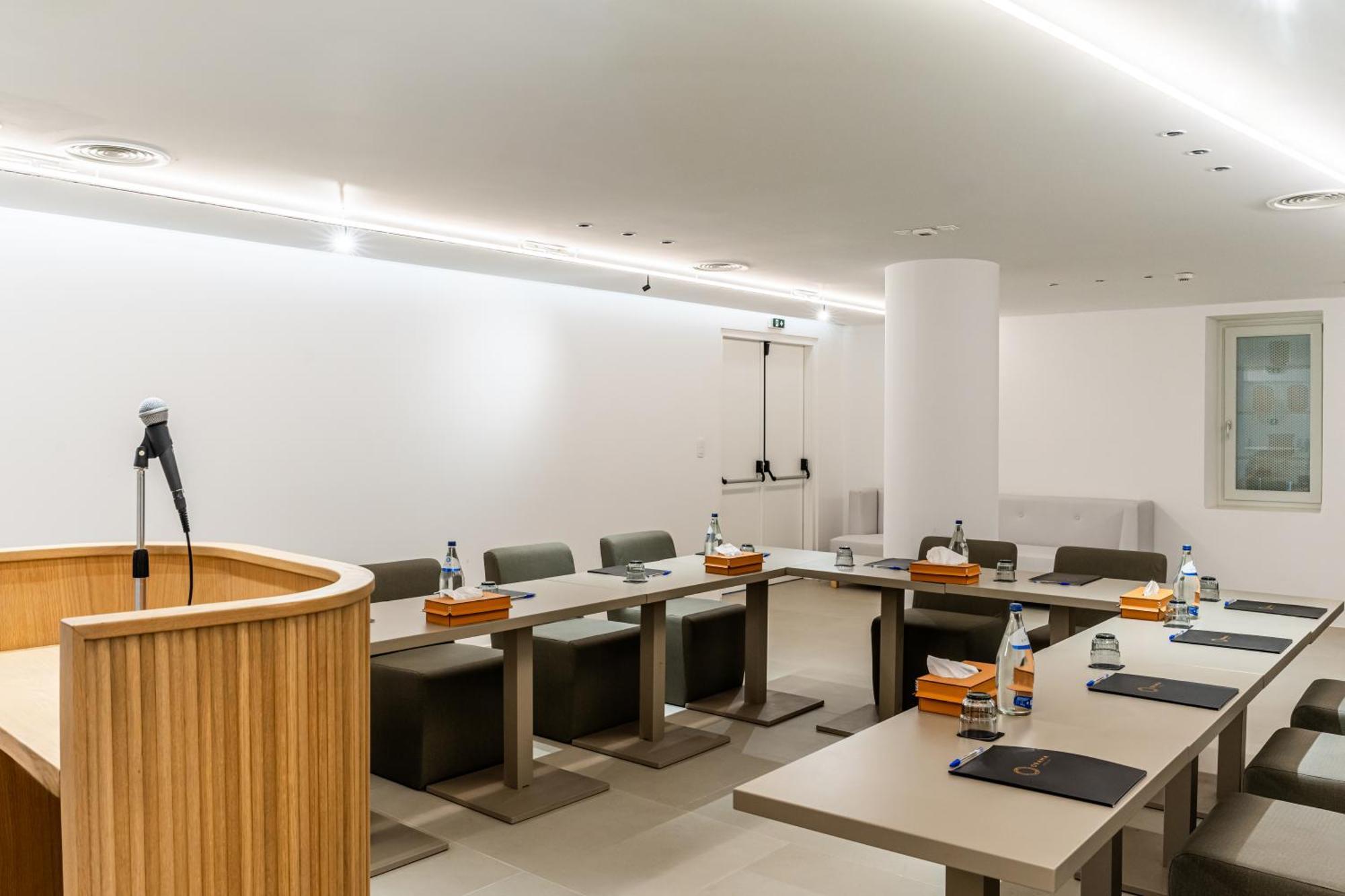 Orama Hotel & Spa Fira  Exterior foto The conference room of the European University Institute